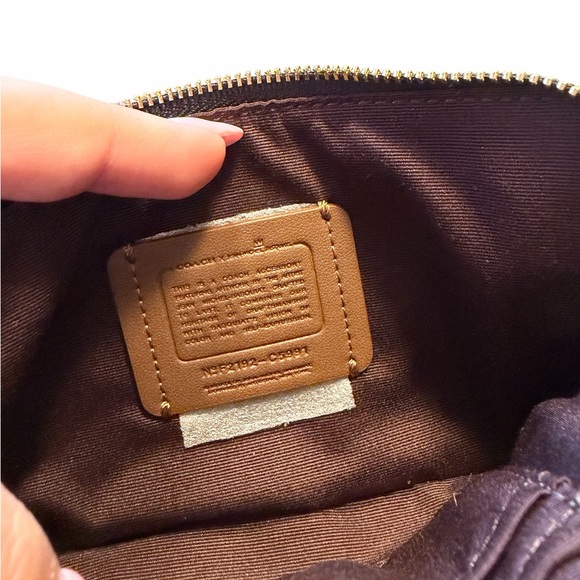 ✨NWOT - Coach X Jean Michel-Basquiat Corner Zip Wristlet✨ - Picture 6 of 7